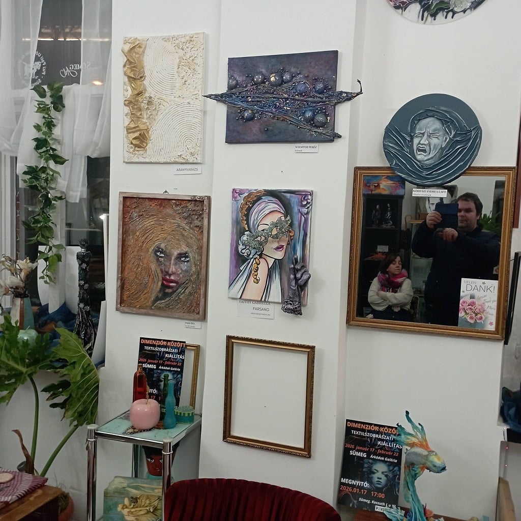 Textilszobrászati kiállítás Sümegen