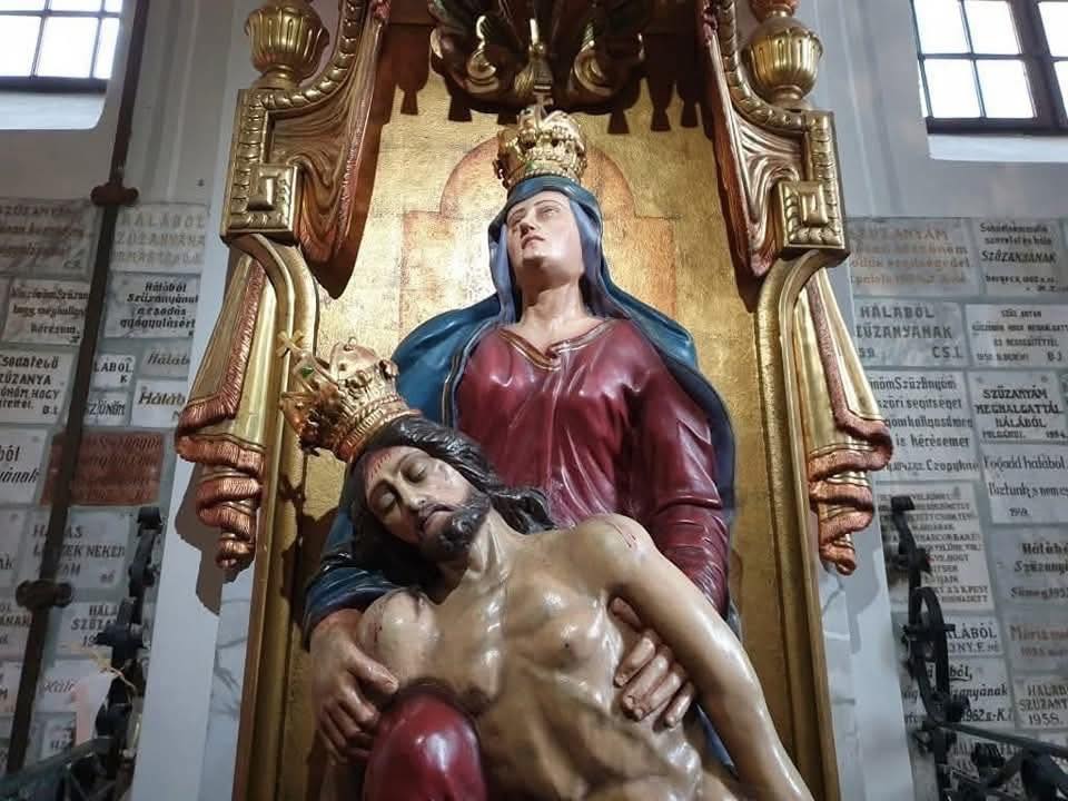 327 éve, a mai napon történt az első sümegi csoda