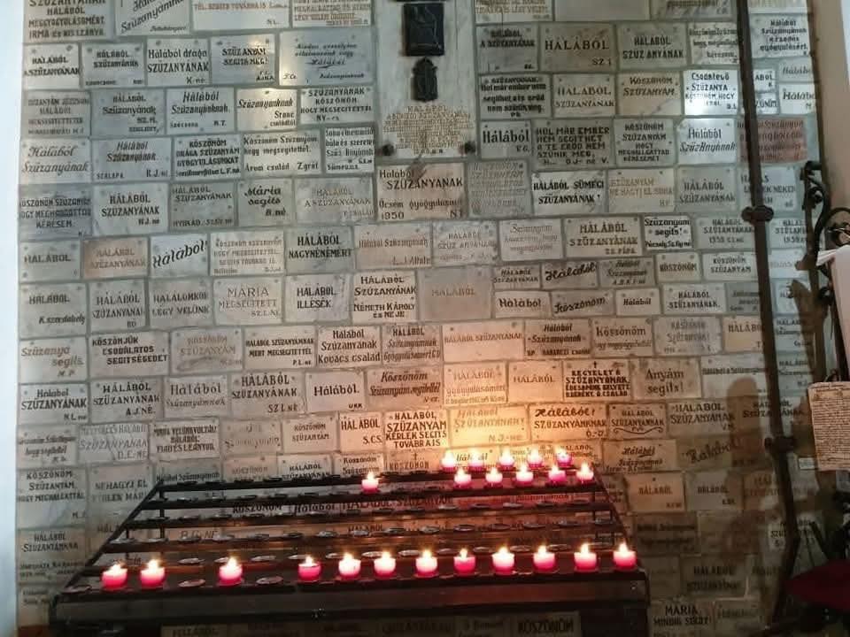 Hálamécsesek a sümegi csodatévő Szűzanya tiszteletére